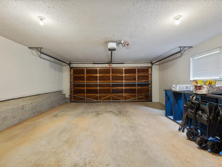 7889 Woodhurst Drive, Burnaby, BC, V5A 4C4 - 33