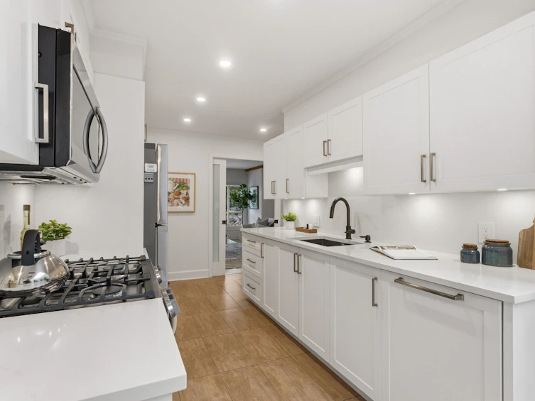 4467 St. George Street, Vancouver, BC, V5V 4A5 - 11