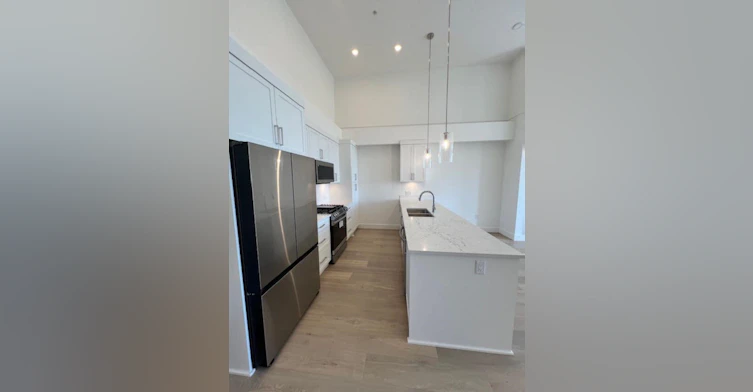 604-22633 Selkirk Avenue, Maple Ridge, BC, V2X 1C7 - 2