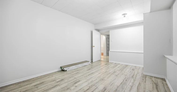 Lower-1106 Duthie Avenue, Burnaby, BC, V5A 2R4 - 13