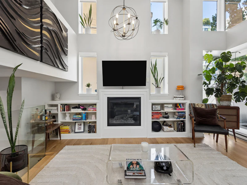 428 Helmcken Street, Vancouver BC V6B 0B1