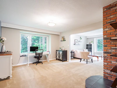 4687 248 Street - 4