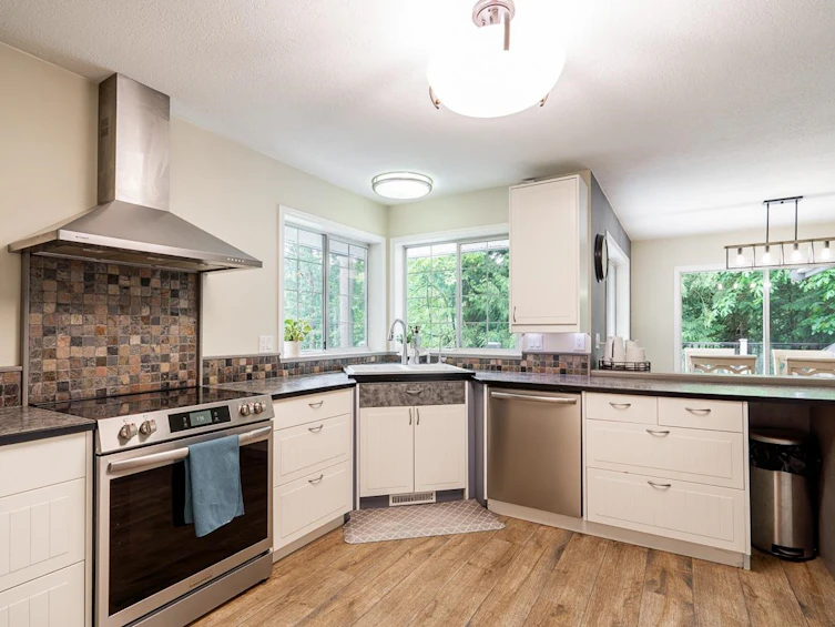 4687 248 Street, Langley, BC, V4W 1C9 - 5