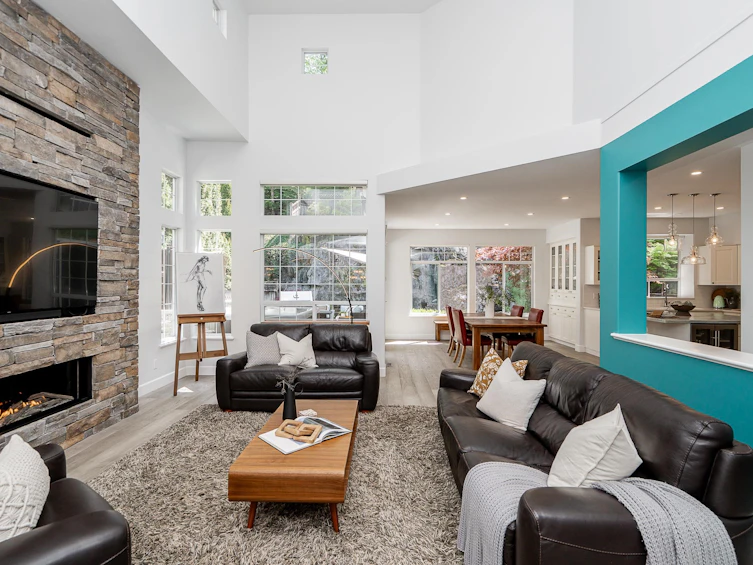 1987 Parkway Boulevard, Coquitlam, BC, V3E 3J8 - 3