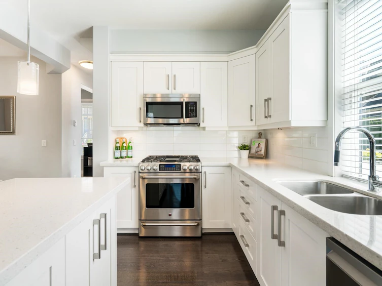 2853 160a Street, Surrey, BC, V3Z 3Y6