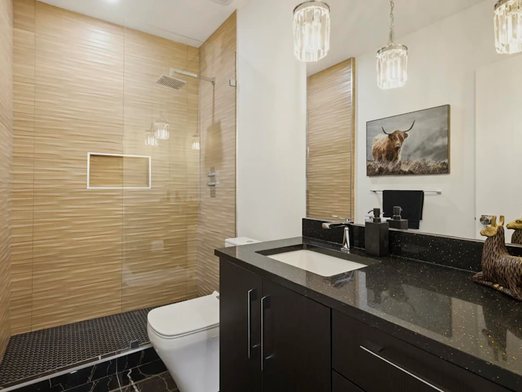 919 E 4th Street, North Vancouver, BC, V7L 1K3 - 32
