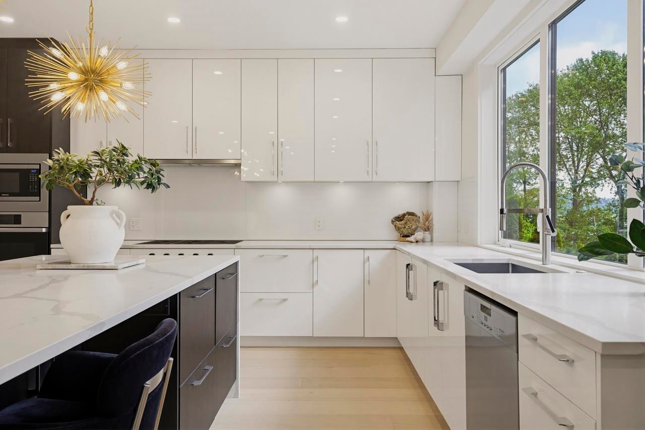 919 E 4th Street, North Vancouver, BC, V7L 1K3 - 12