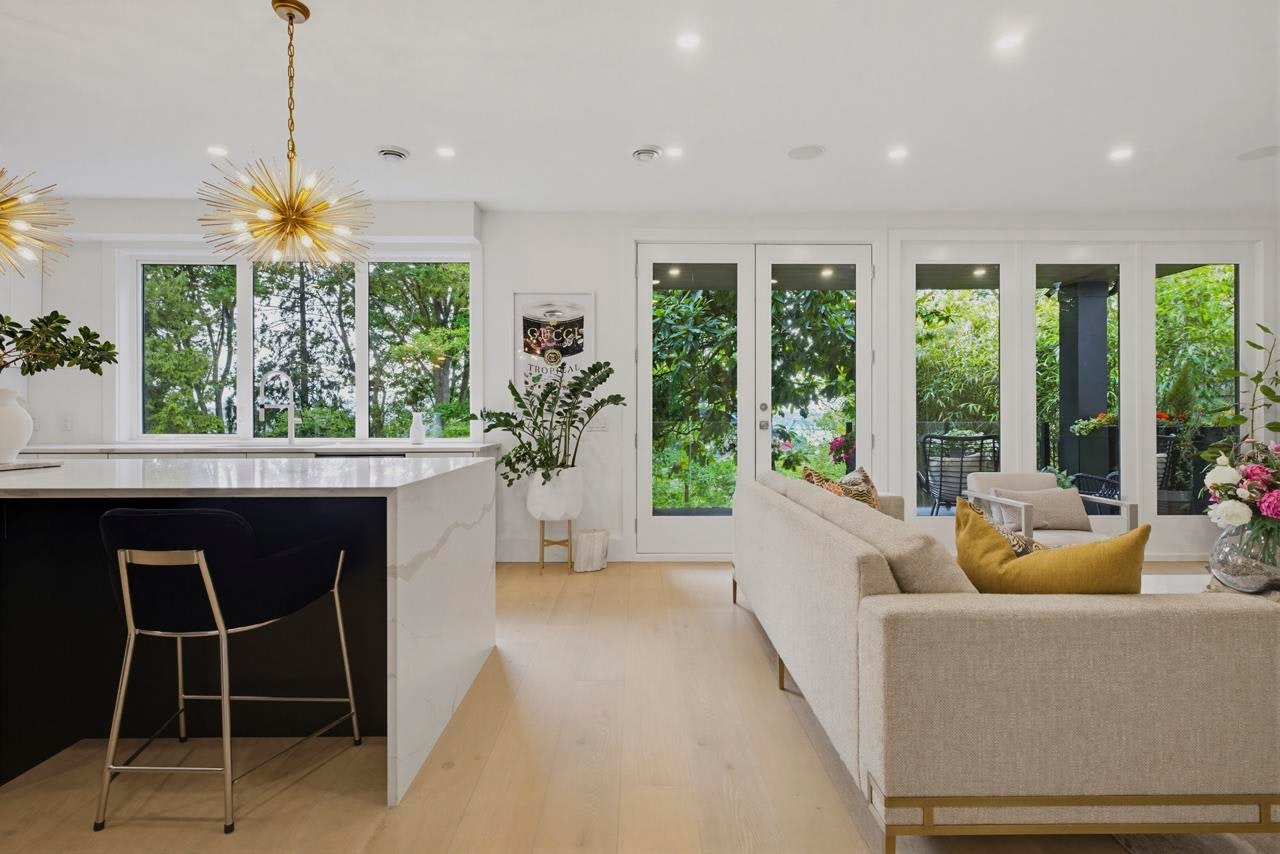 919 E 4th Street, North Vancouver, BC, V7L 1K3 - 11