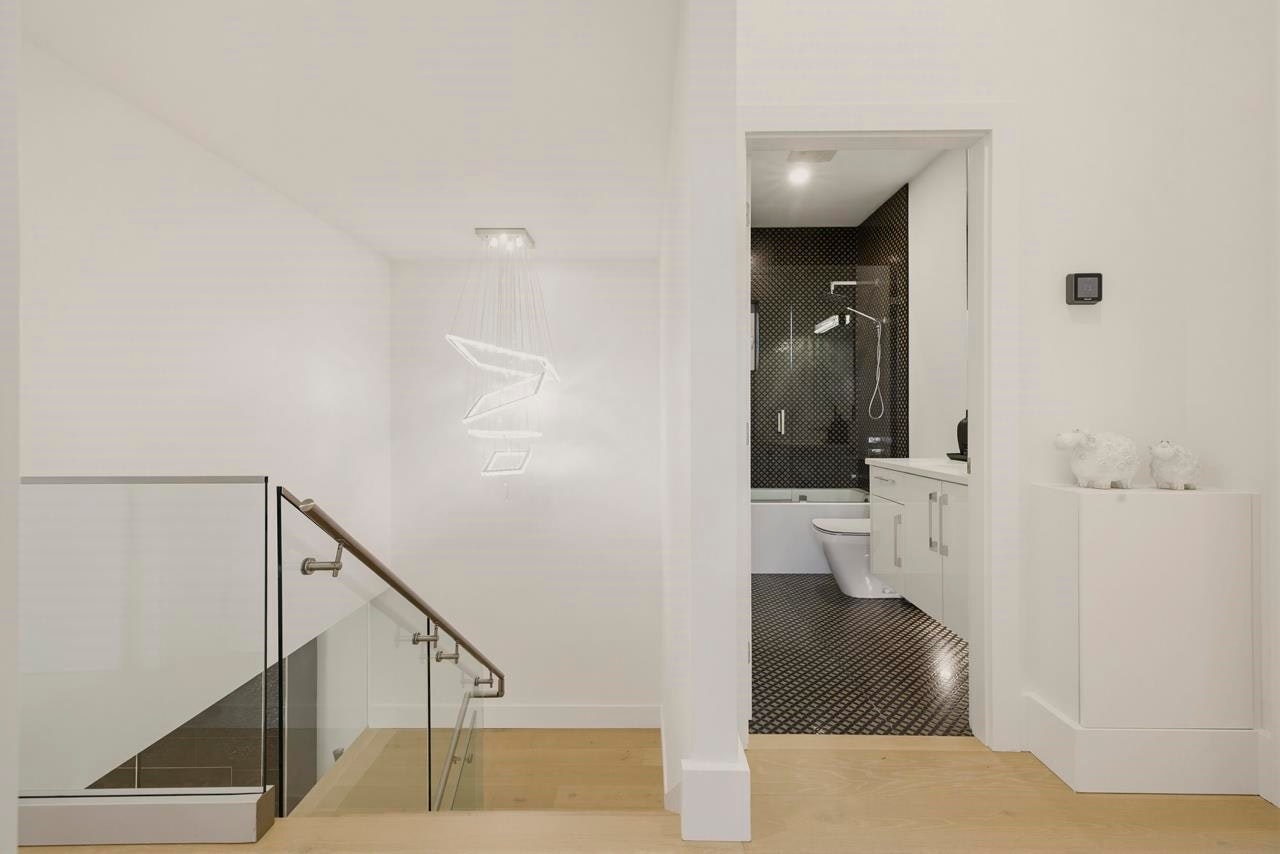 919 E 4th Street, North Vancouver, BC, V7L 1K3 - 22