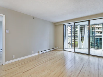 1104-789 Drake Street - 4