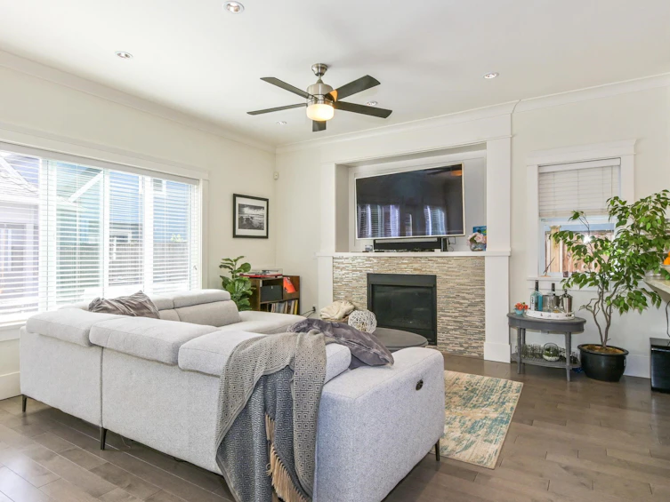 4748A 55b Street, Delta, BC, V4K 3B7 - 3