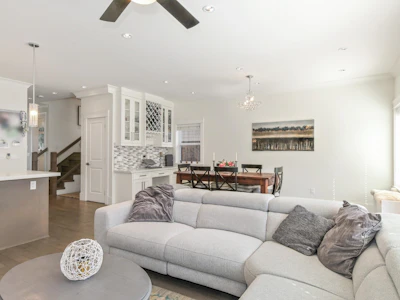 4748A 55b Street - 5