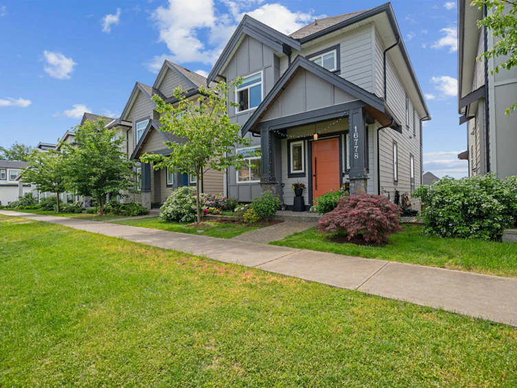 16778 20a Avenue, Surrey, BC, V3Z 9M9 - 2