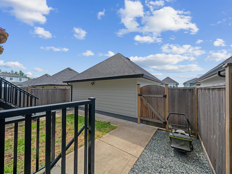 16778 20a Avenue, Surrey, BC, V3Z 9M9 - 38
