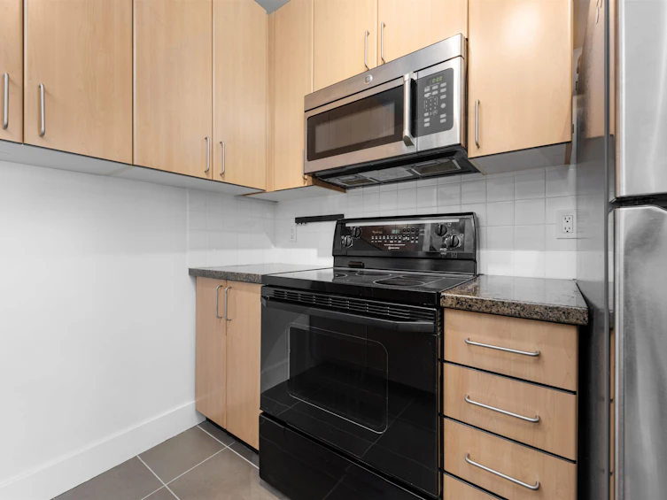 204-2680 Arbutus Street, Vancouver, BC, V6J 5L8 - 10