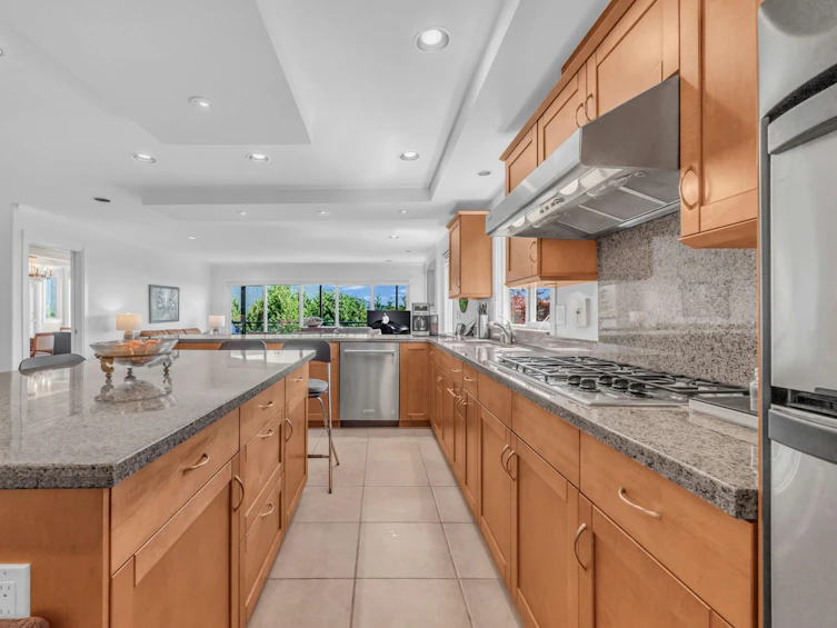 574 St. Andrews Place, West Vancouver, BC, V7S 1V8 - 13