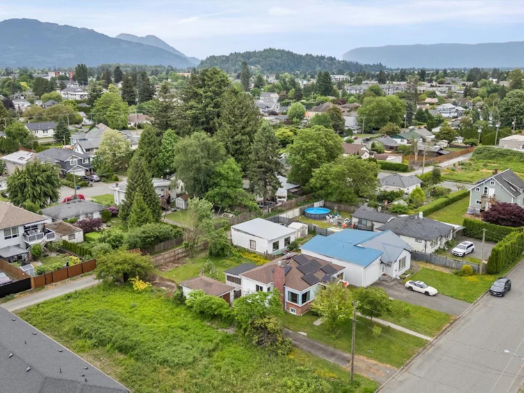 46057 Fourth Avenue, Chilliwack, BC, V2P 1N2 - 36