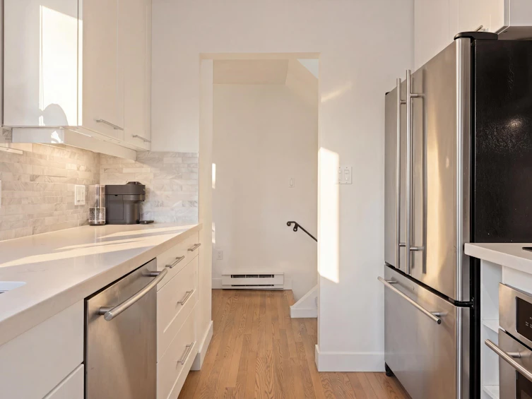 2558 W 4th Avenue, Vancouver, BC, V6K 1P6 - 13