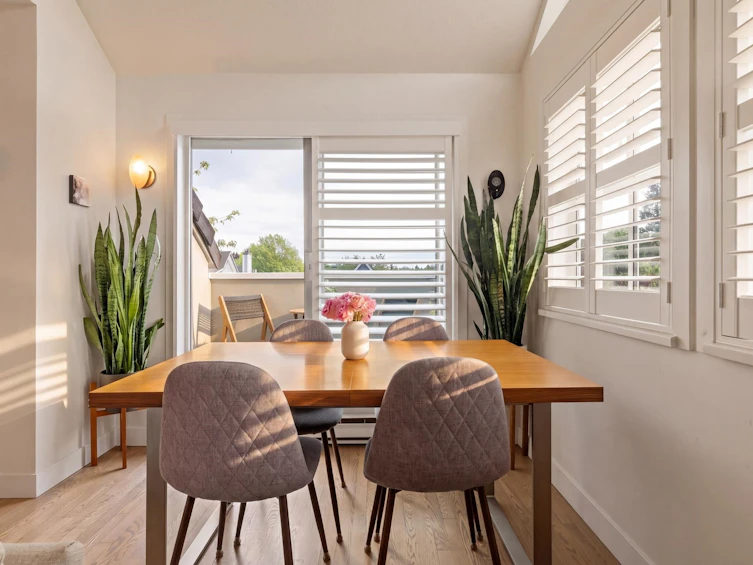 2558 W 4th Avenue, Vancouver, BC, V6K 1P6 - 4