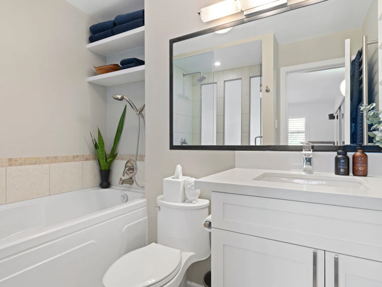 2558 W 4th Avenue, Vancouver, BC, V6K 1P6 - 15