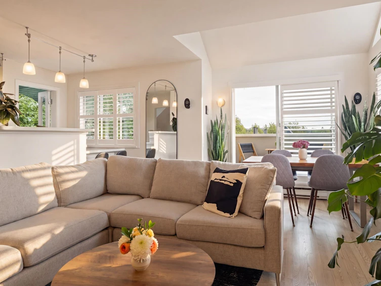 2558 W 4th Avenue, Vancouver, BC, V6K 1P6 - 3