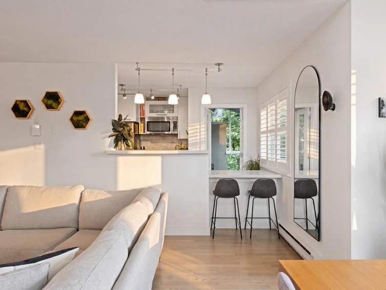 2558 W 4th Avenue, Vancouver, BC, V6K 1P6 - 8