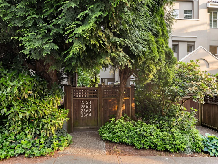 2558 W 4th Avenue, Vancouver, BC, V6K 1P6 - 28