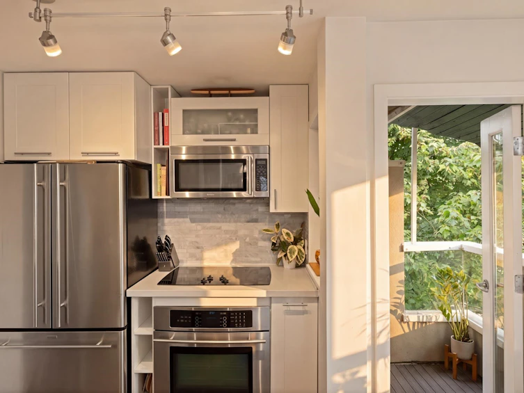 2558 W 4th Avenue, Vancouver, BC, V6K 1P6 - 12