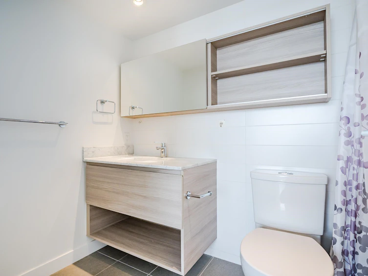 1811-988 Quayside Drive, New Westminster, BC, V3M 0L5 - 18