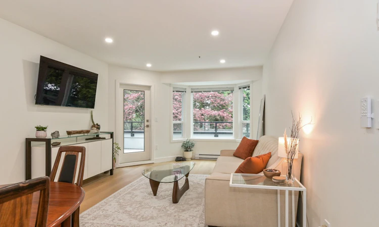 203-2700 Mccallum Road