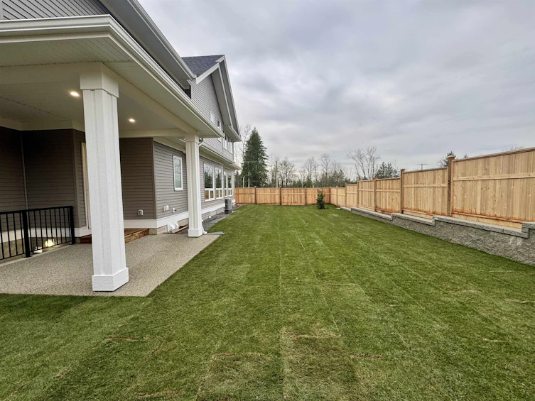 20839 35 Avenue, Langley, BC, V2Z 0B7 - 2