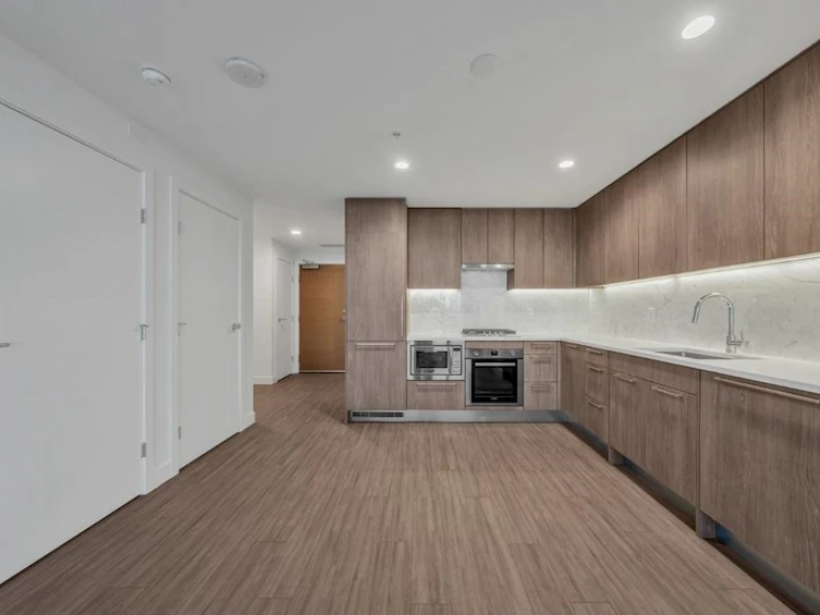 2302-6398 Silver Avenue, Burnaby, BC, V5H 0K7 - 4