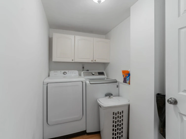2082 Springer Avenue, Burnaby, BC, V5B 3M5 - 21