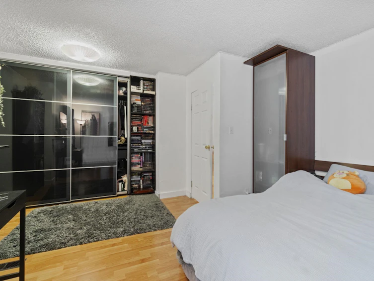 2082 Springer Avenue, Burnaby, BC, V5B 3M5 - 15