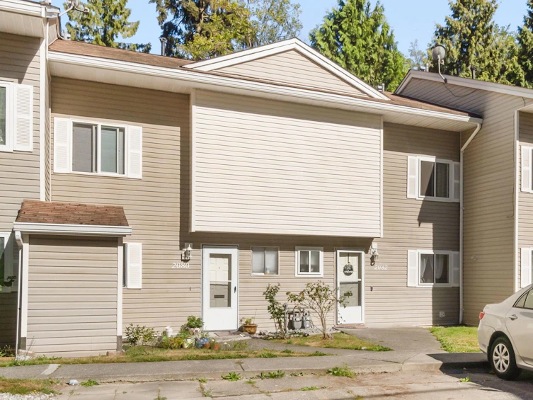 2082 Springer Avenue, Burnaby, BC, V5B 3M5 - 2