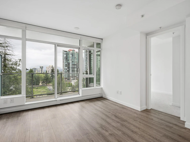 704-13350 Central Avenue, Surrey, BC, V3T 0S1 - 5