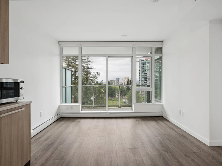 704-13350 Central Avenue, Surrey, BC, V3T 0S1 - 4