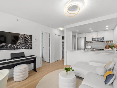 607-939 Expo Boulevard - 4