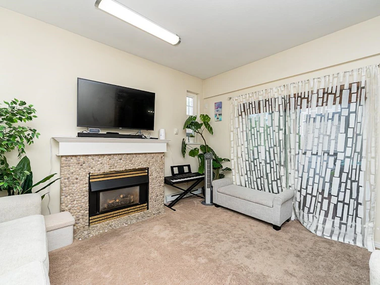 202-83 Star Crescent, New Westminster, BC, V3M 6X8 - 11