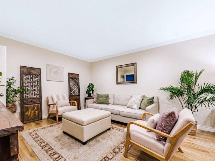 305-2430 Point Grey Road, Vancouver, BC, V6K 1A2 - 2