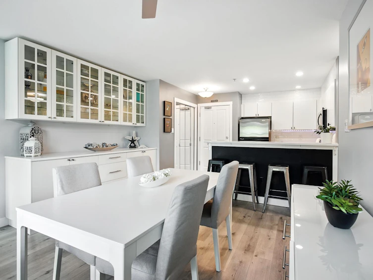 404-225 Newport Drive, Port Moody, BC, V3H 5H1