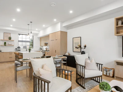 19758 76 Avenue - 4