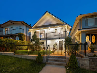 4740 Albert Street - 2