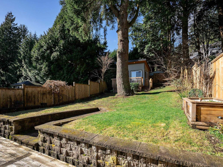 3015 Royal Avenue, North Vancouver, BC, V7K 1Y6 - 26