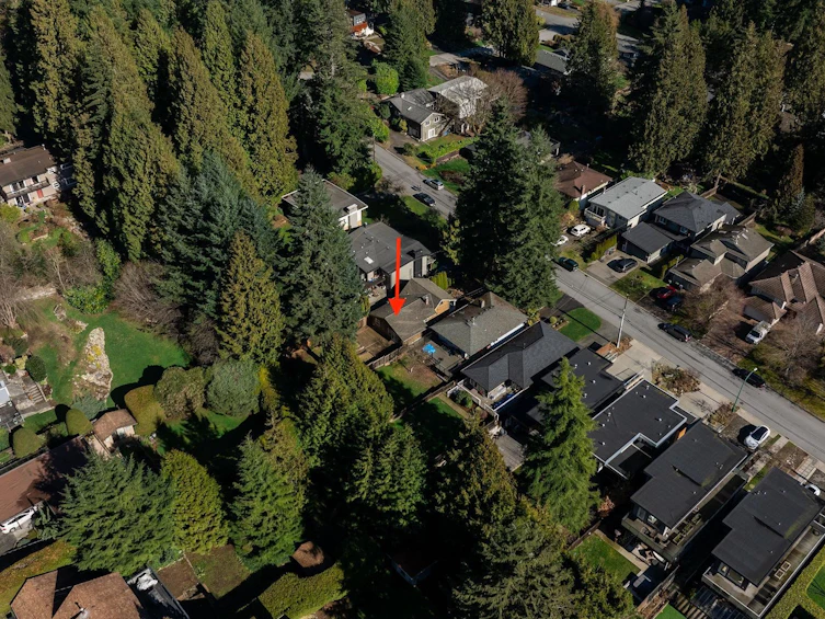 3015 Royal Avenue, North Vancouver, BC, V7K 1Y6 - 31