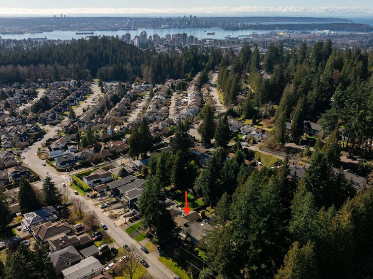 3015 Royal Avenue, North Vancouver, BC, V7K 1Y6 - 34