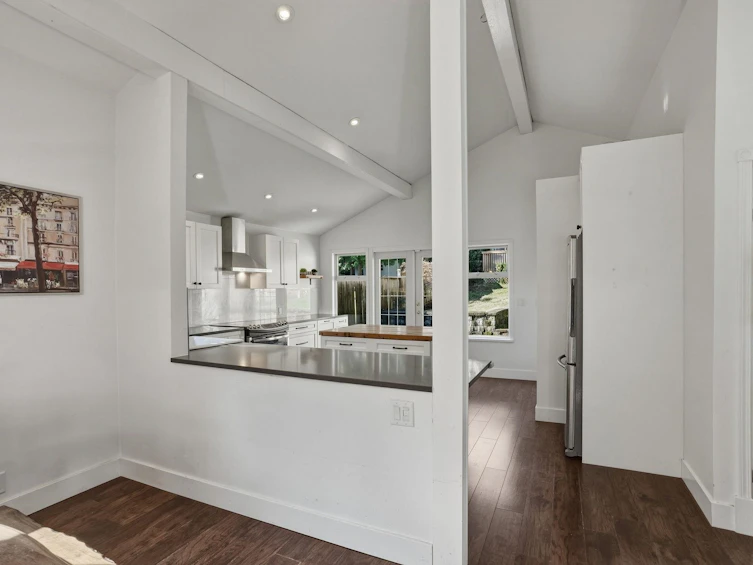 3015 Royal Avenue, North Vancouver, BC, V7K 1Y6 - 9