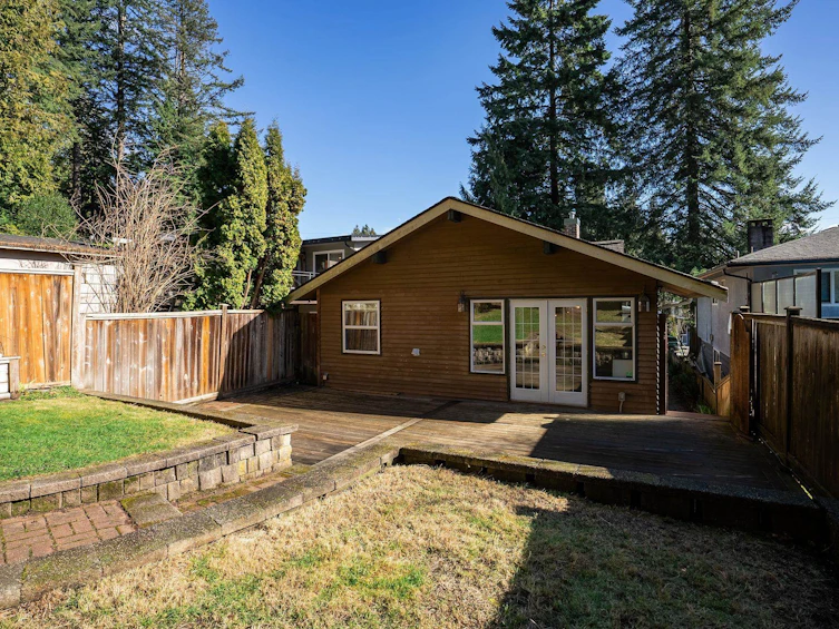 3015 Royal Avenue, North Vancouver, BC, V7K 1Y6 - 20