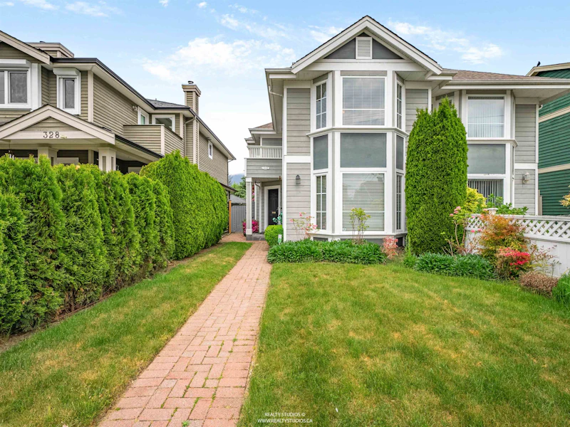 332 E 12th Street, North Vancouver BC V7L 2J9