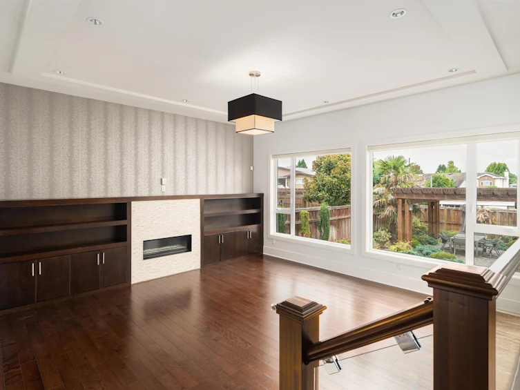 6650 Napier Street, Burnaby, BC, V5B 2C3 - 6